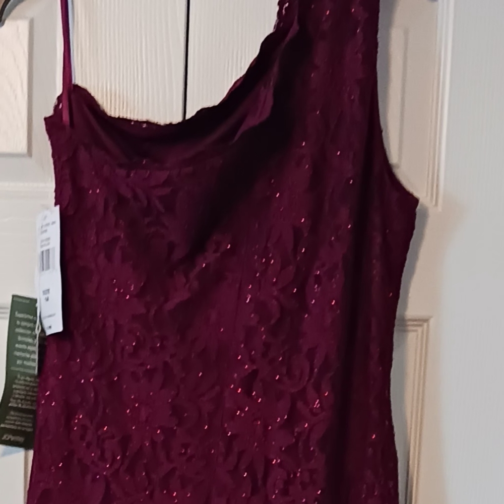 Merlot Evening gown great for Prom or Weddings. Size 14 Misses.  $30.obo - Picture 3 of 6